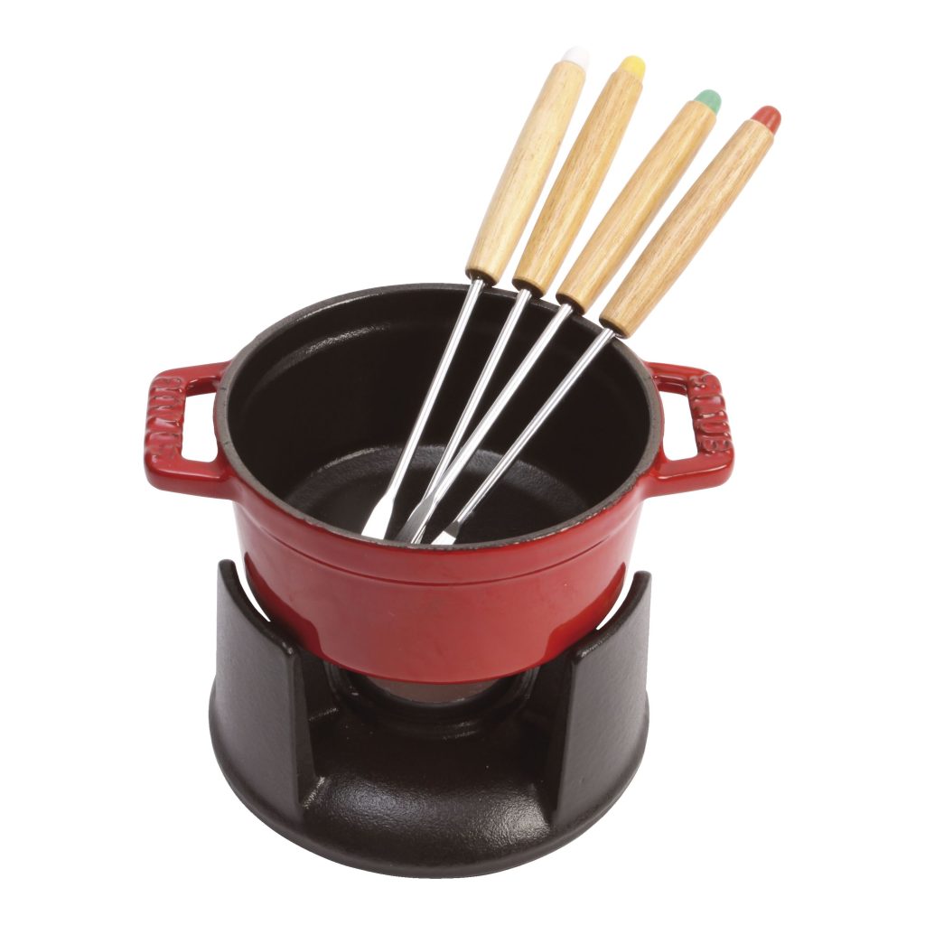 Service à fondue Staub en fonte émaillée rouge cerise avec ses fourchettes